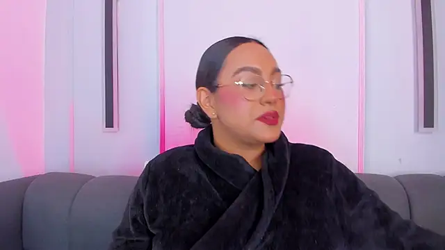 ellamontoya online show from 11-24-25, 11:54