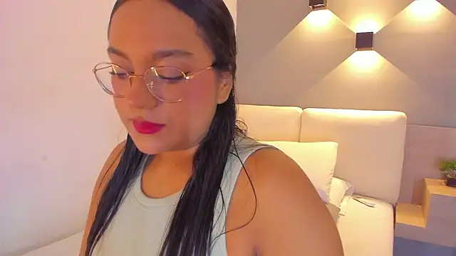 ellamontoya online show from 10-13-25, 12:51