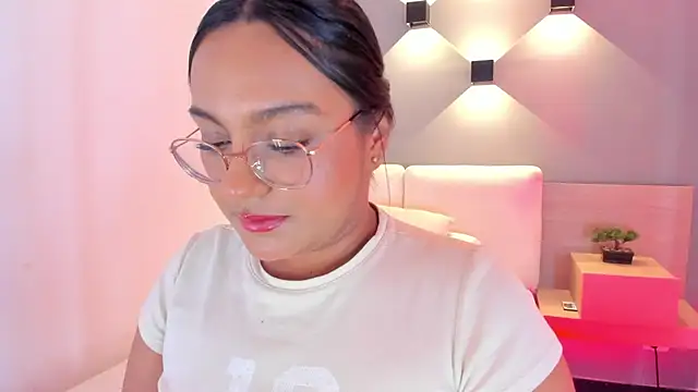 ellamontoya online show from 09-11-25, 11:21