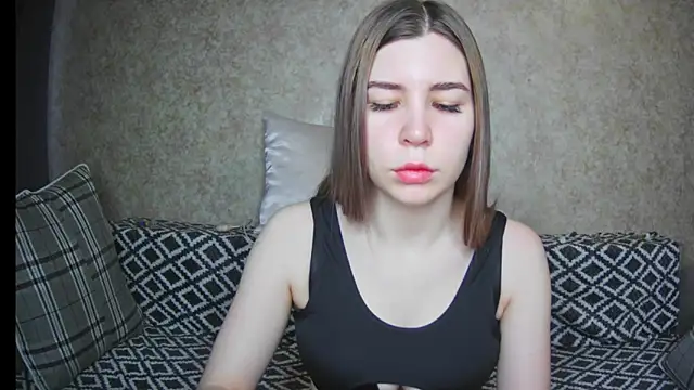 Snapshot of ElllaNuar chatting on 12-20-24, 06:29 ElllaNuar online show from 12-20-24, 06:29