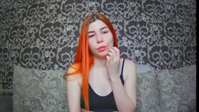 Snapshot of ElllaNuar chatting on 10-28-25, 05:50 ElllaNuar online show from 10-28-25, 05:50