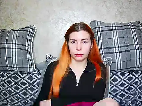 Snapshot of ElllaNuar chatting on 09-16-25, 05:52 ElllaNuar online show from 09-16-25, 05:52