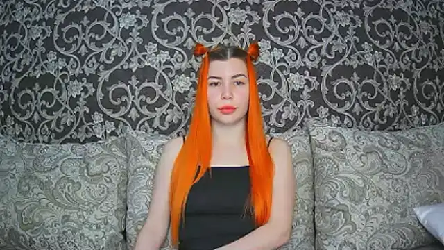 ElllaNuar online show from 11-17-25, 02:48