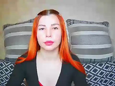 Snapshot of ElllaNuar chatting on 10-15-25, 03:27 ElllaNuar online show from 10-15-25, 03:27