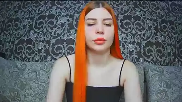 Snapshot of ElllaNuar chatting on 11-10-25, 02:05 ElllaNuar online show from 11-10-25, 02:05