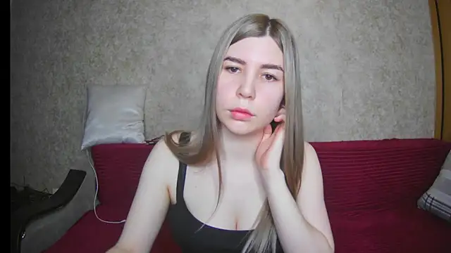 Snapshot of ElllaNuar chatting on 03-11-25, 06:41 ElllaNuar online show from 03-11-25, 06:41