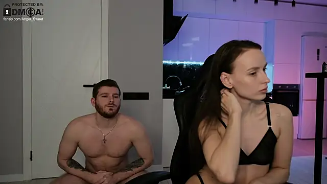 sweettooth21 online show from 10-30-25, 03:49