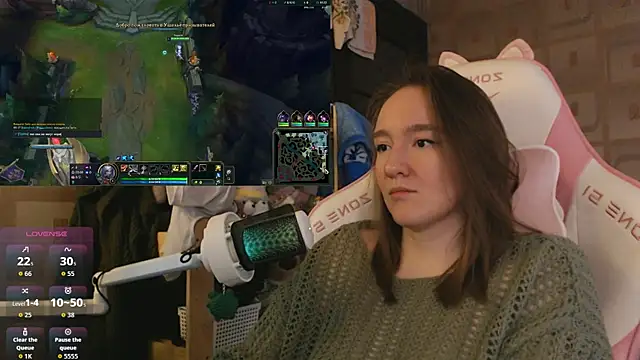 MoonlishSiren online show from 04-24-26, 09:22