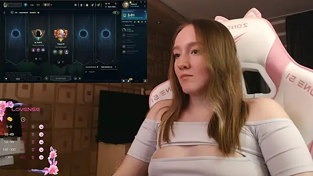 MoonlishSiren online show from 10-12-25, 08:54