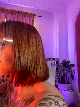 ValenGray online show from 11-08-25, 01:14