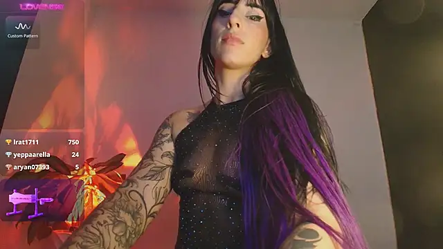 ValenGray online show from 03-18-25, 02:06