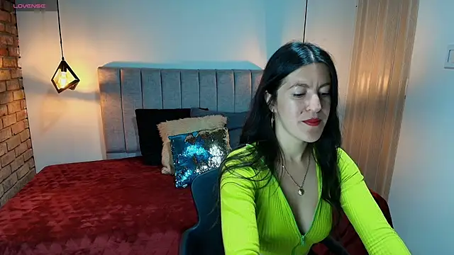Snapshot of LiaCooper_ chatting on 06-08-26, 12:38 LiaCooper online show from 06-08-26, 12:38