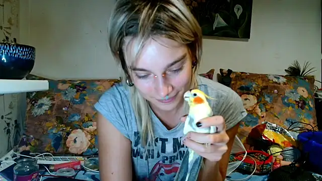 Sophie Bell online show from 09-18-25, 06:00