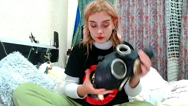 Sophie Bell online show from 05-11-26, 07:22