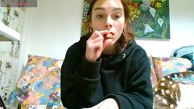 Sophie Bell online show from 03-09-25, 06:21