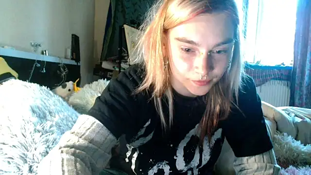 Sophie Bell online show from 05-07-26, 04:54