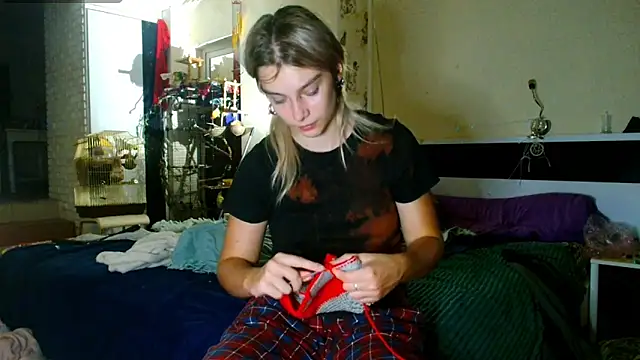 Sophie Bell online show from 09-10-25, 05:01