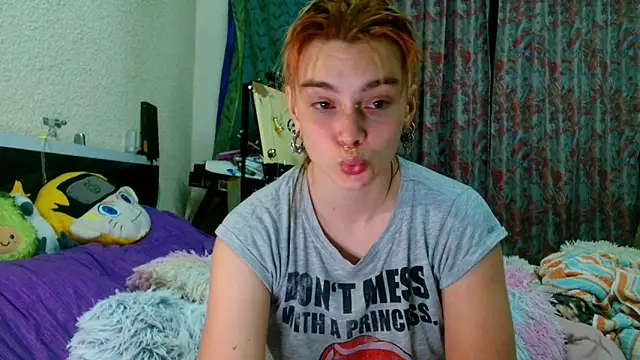 Sophie Bell online show from 05-22-26, 09:02