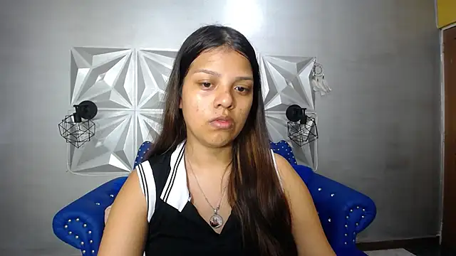 Snapshot of your_little_naughty1 chatting on 01-01-25, 10:35 your little naughty1 online show from 01-01-25, 10:35