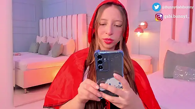 gabi bunny online show from 10-10-25, 05:47