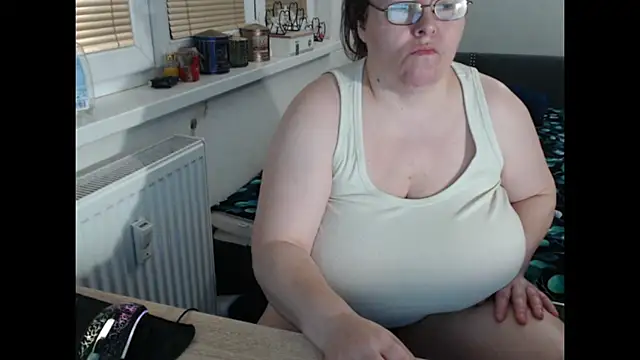 Sweetboobs online show from 04-03-26, 06:58