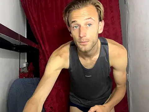 aquilesmade online show from 10-11-25, 04:08