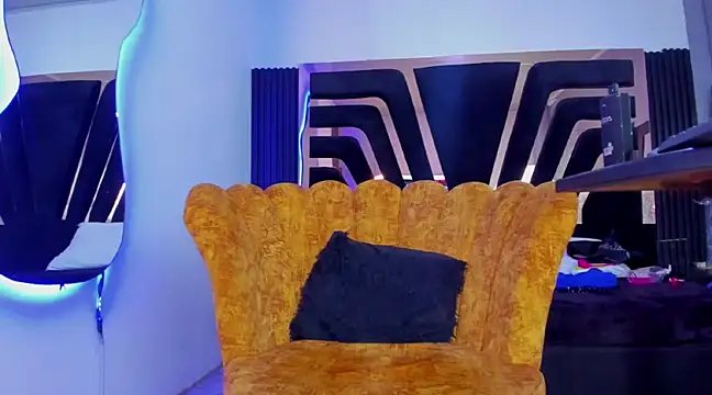 licyEvans online show from 02-19-25, 11:04