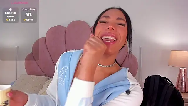 Snapshot of Nicole_Paradise chatting on 02-19-26, 12:24 Nicole Paradise online show from 02-19-26, 12:24