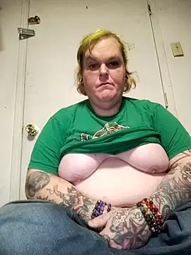 Snapshot of Trans_Girl_next_door420 chatting on 03-12-26, 01:15 Trans Girl next door420 online show from 03-12-26, 01:15