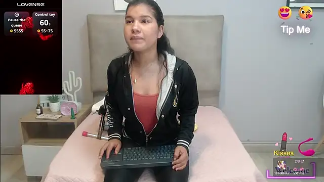 Snapshot of SophiaMeyerst chatting on 04-20-26, 01:03 SophiaMeyerst online show from 04-20-26, 01:03
