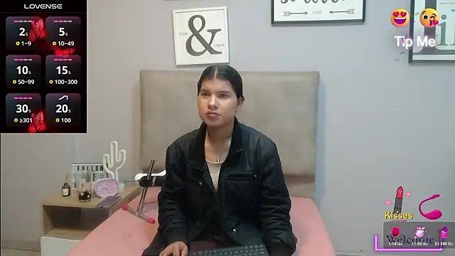 Snapshot of SophiaMeyerst chatting on 04-18-26, 01:24 SophiaMeyerst online show from 04-18-26, 01:24