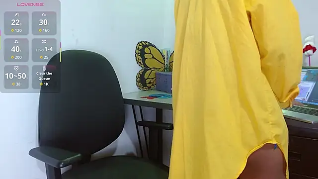 SophiaMeyerst online show from 10-23-25, 01:43