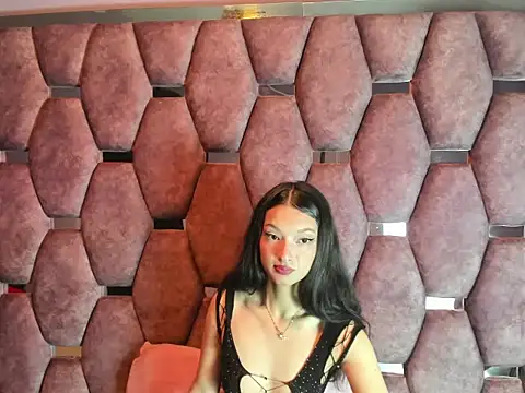 Aurora 18 online show from 01-06-26, 02:54