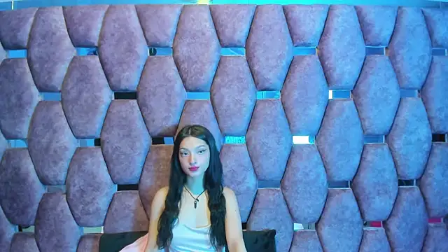 Aurora 18 online show from 10-02-25, 02:09