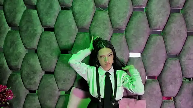 Aurora 18 online show from 01-15-26, 02:42