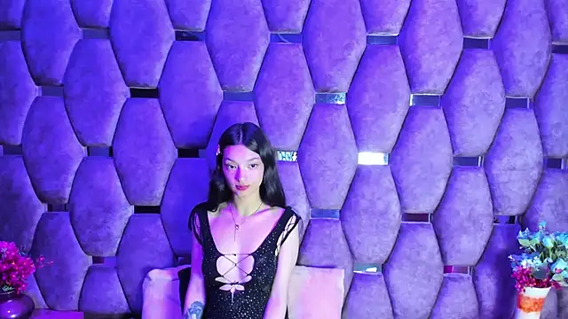 Snapshot of Aurora_18 chatting on 01-19-26, 02:21 Aurora 18 online show from 01-19-26, 02:21