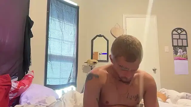 Snapshot of SpAzZ1234 chatting on 09-08-25, 05:01 SpAzZ1234 online show from 09-08-25, 05:01