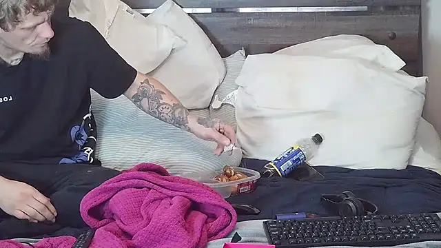 SpAzZ1234 online show from 02-15-26, 07:57