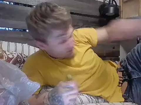 Snapshot of SpAzZ1234 chatting on 03-11-25, 03:56 SpAzZ1234 online show from 03-11-25, 03:56