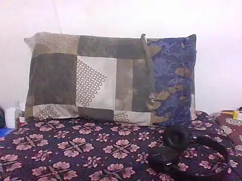 Snapshot of Gray_lund chatting on 03-03-26, 01:51 Gray lund online show from 03-03-26, 01:51