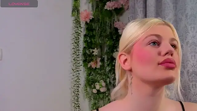 Snapshot of JosephineBlairs chatting on 05-24-26, 12:16 JosephineBlairs online show from 05-24-26, 12:16
