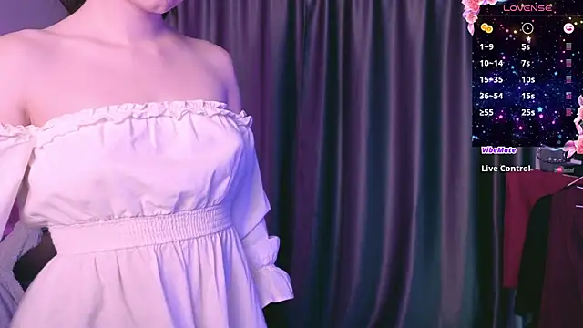 Snapshot of Molly_Sunshine chatting on 03-26-26, 08:29 Molly Sunshine online show from 03-26-26, 08:29