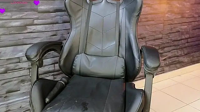 Snapshot of Lilith_Zen chatting on 02-06-25, 08:18 Lilith Zen online show from 02-06-25, 08:18