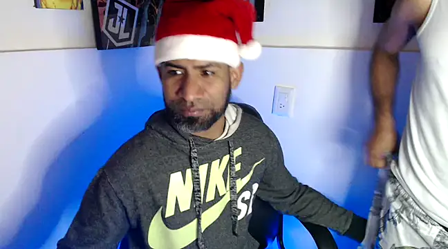 Snapshot of Enriblack92 chatting on 12-07-24, 02:25 Enriblack92 online show from 12-07-24, 02:25