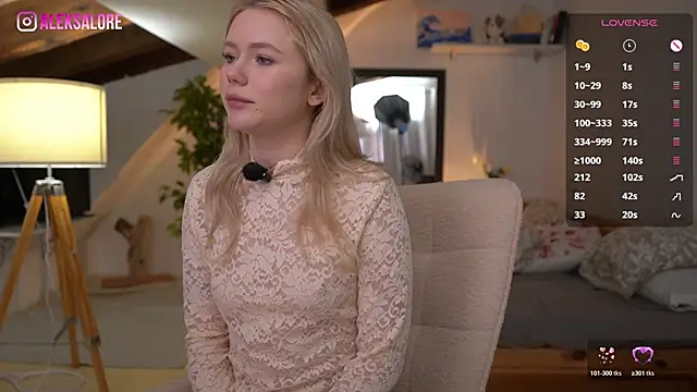 Snapshot of LexieLoree chatting on 01-19-26, 04:16 LexieLoree online show from 01-19-26, 04:16