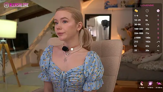 LexieLoree online show from 01-12-26, 03:57