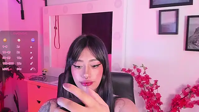 Snapshot of Akari1_Mischief chatting on 04-19-26, 06:03 Akari1 Mischief online show from 04-19-26, 06:03