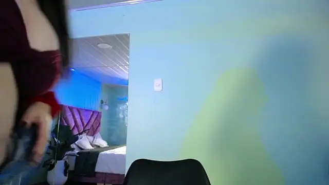 Layna cold online show from 10-27-25, 12:50