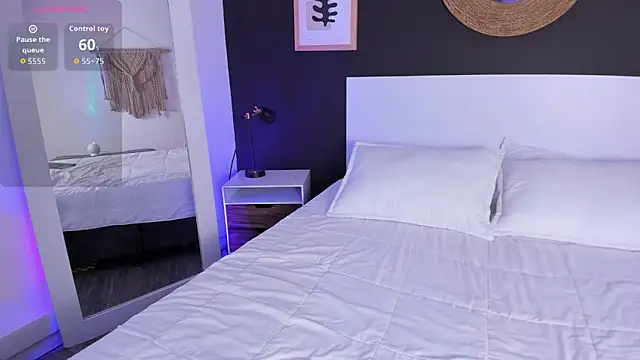 VioletPaket online show from 03-29-26, 01:13