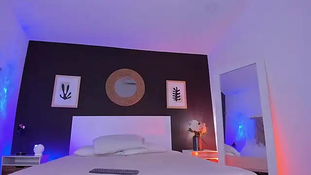 VioletPaket online show from 10-12-25, 01:34